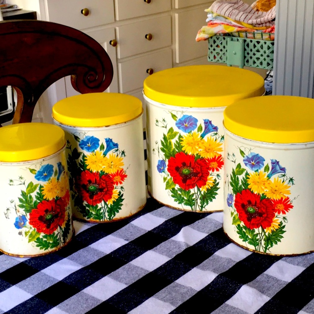 Vintage Floral Tin 4 piece Canister Set